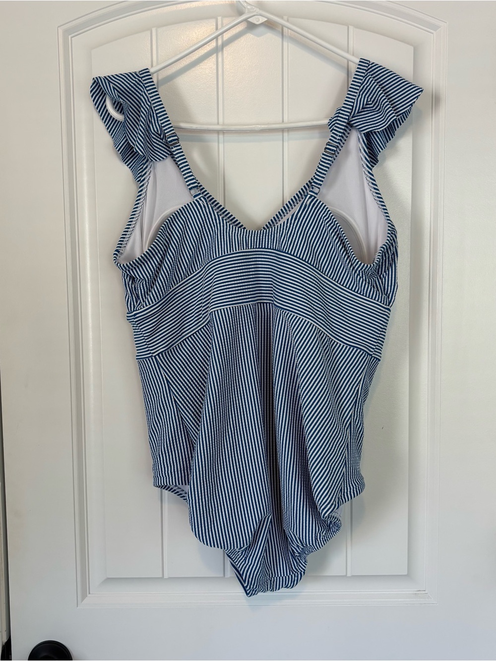 Time and Tru Women's Navy & White Striped Ruffle One-Piece Swimsuit Size 1X - Picture 3 of 6
